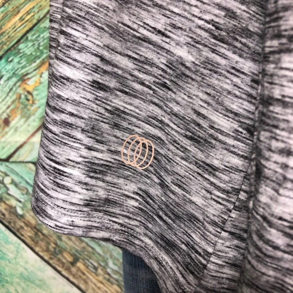 D5 - Balance Collection| Hooded Cardigan- Med - Picture 3 of 7